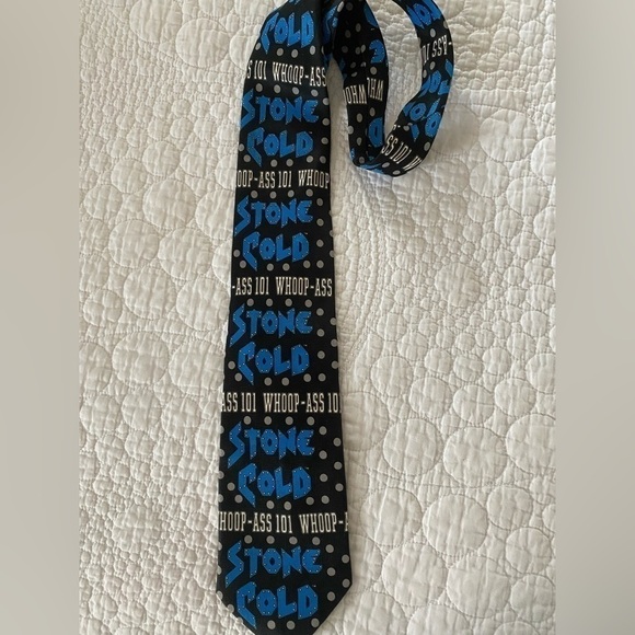 Nwt Ralph Marlin neck tie with Steve Austin Logo repeat @ 1998 Titan Sports inc - Picture 3 of 7